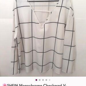🌸SHEIN Monochrome Checkered V-Neck Blouse